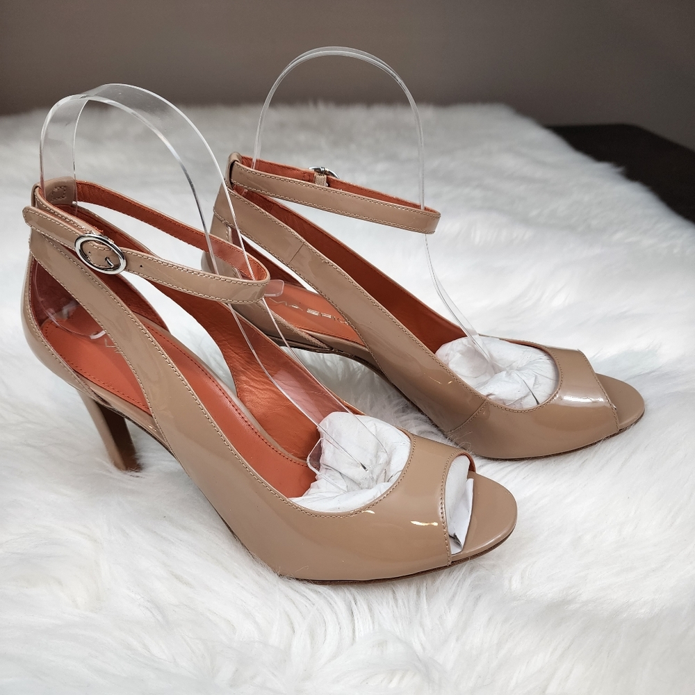 Via Spiga Size 8.5 Rochelle Nude Patent Leather Peep Toe Ankle Strap Pumps